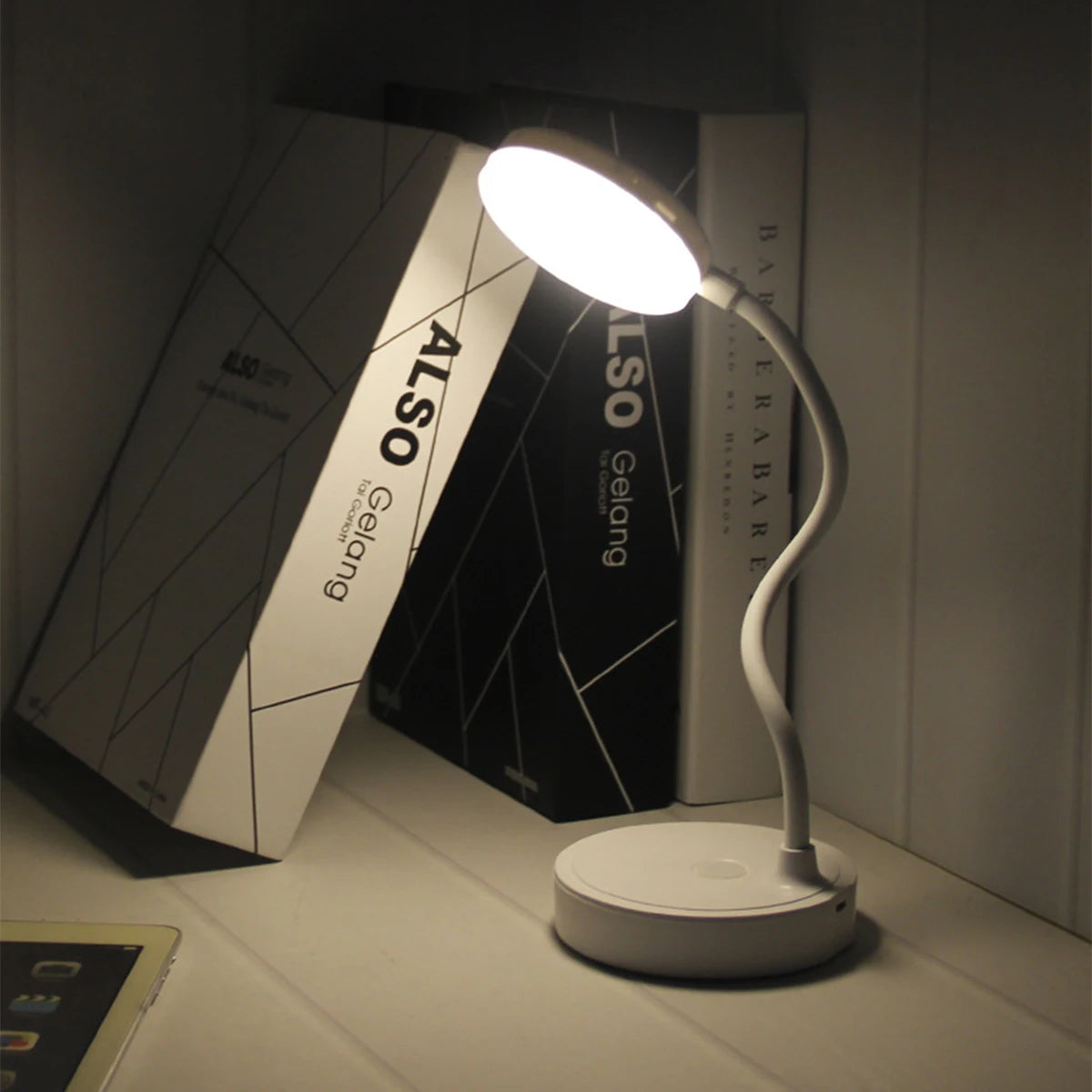 Portable LED Desk Lamp USB Plug Battery Powered